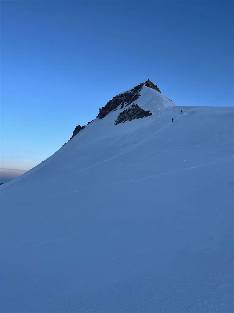 Approaching Zumsteinspitze